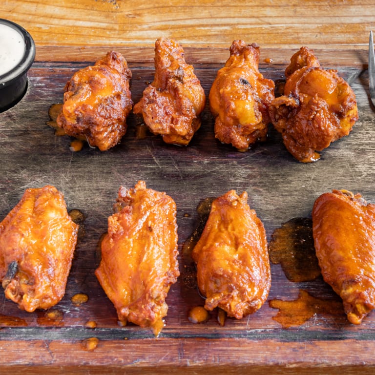 Delicious Chicken Wings: A Crowd Favorite
